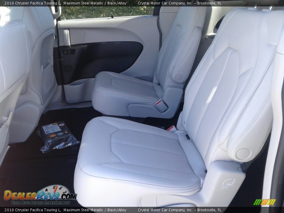 Rear Seat of 2019 Chrysler Pacifica Touring L Photo #10
