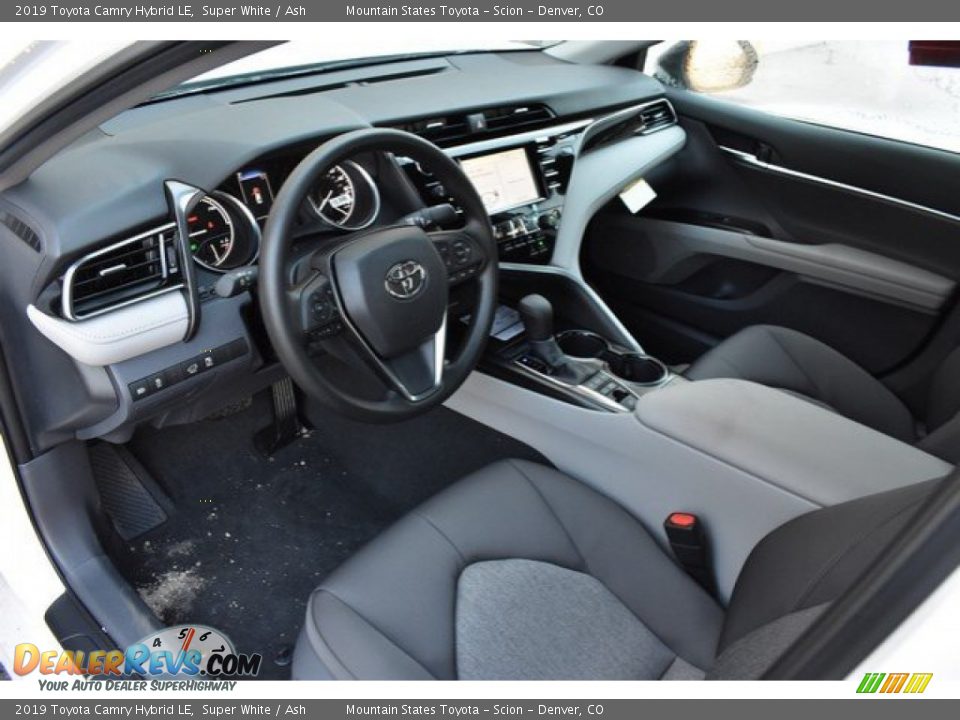 Ash Interior - 2019 Toyota Camry Hybrid LE Photo #5