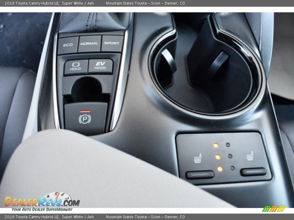 Controls of 2019 Toyota Camry Hybrid LE Photo #29