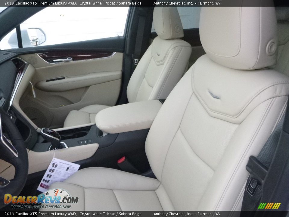 2019 Cadillac XT5 Premium Luxury AWD Crystal White Tricoat / Sahara Beige Photo #12