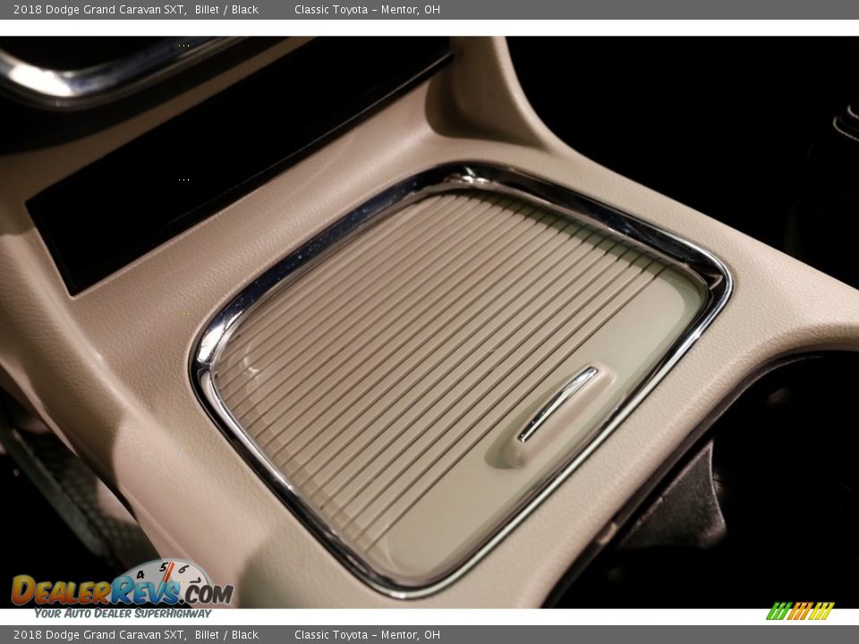 2018 Dodge Grand Caravan SXT Billet / Black Photo #14