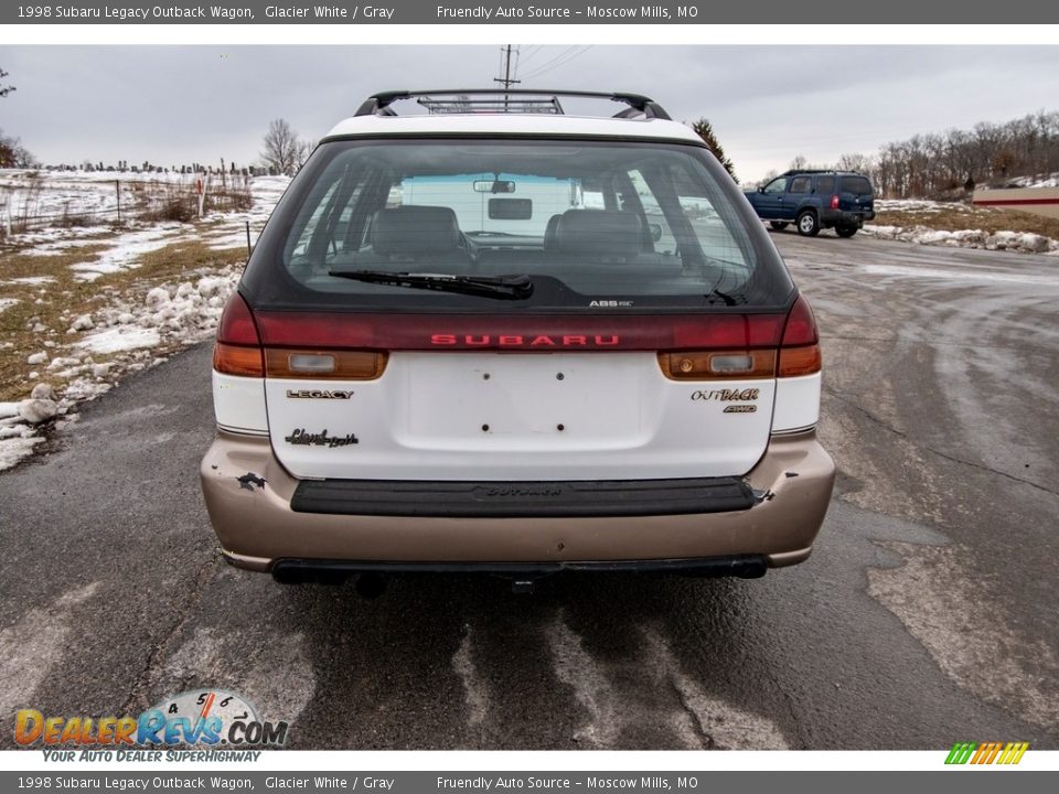 1998 Subaru Legacy Outback Wagon Glacier White / Gray Photo #5