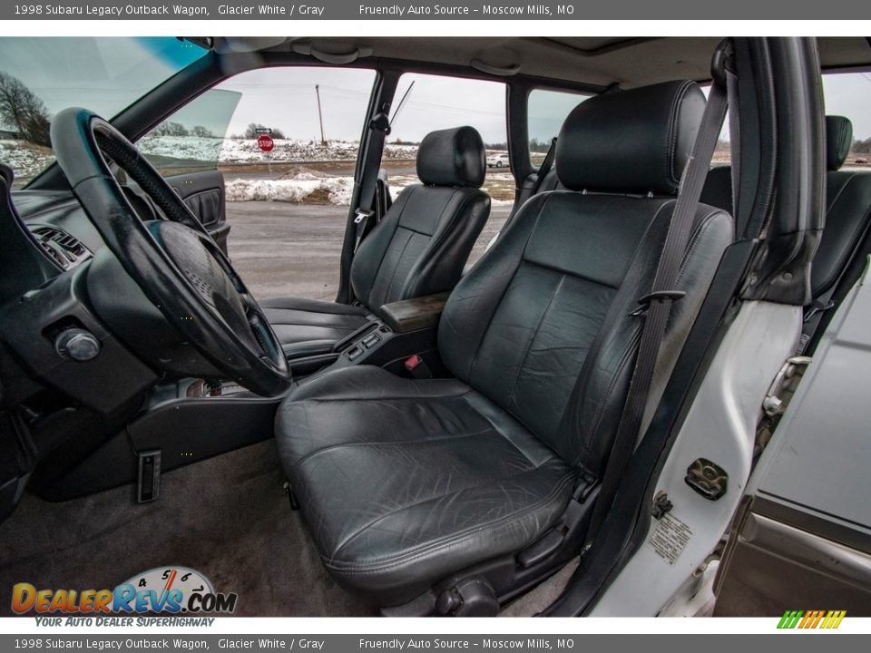 1998 Subaru Legacy Outback Wagon Glacier White / Gray Photo #17