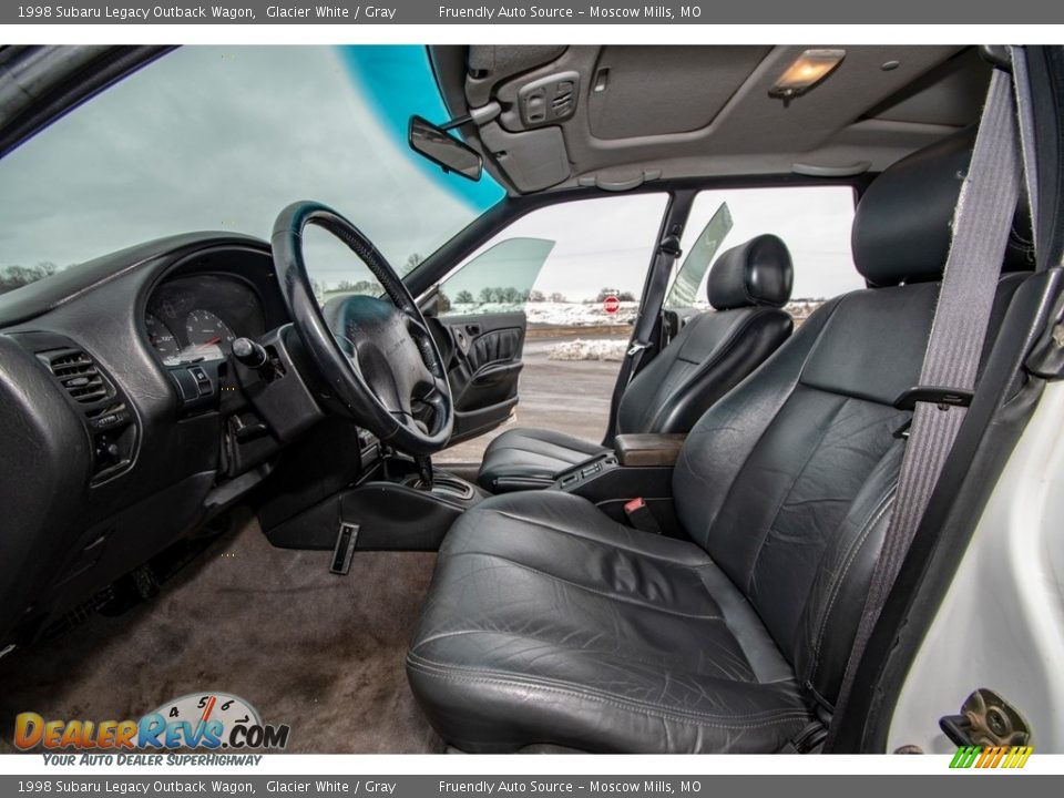 1998 Subaru Legacy Outback Wagon Glacier White / Gray Photo #18