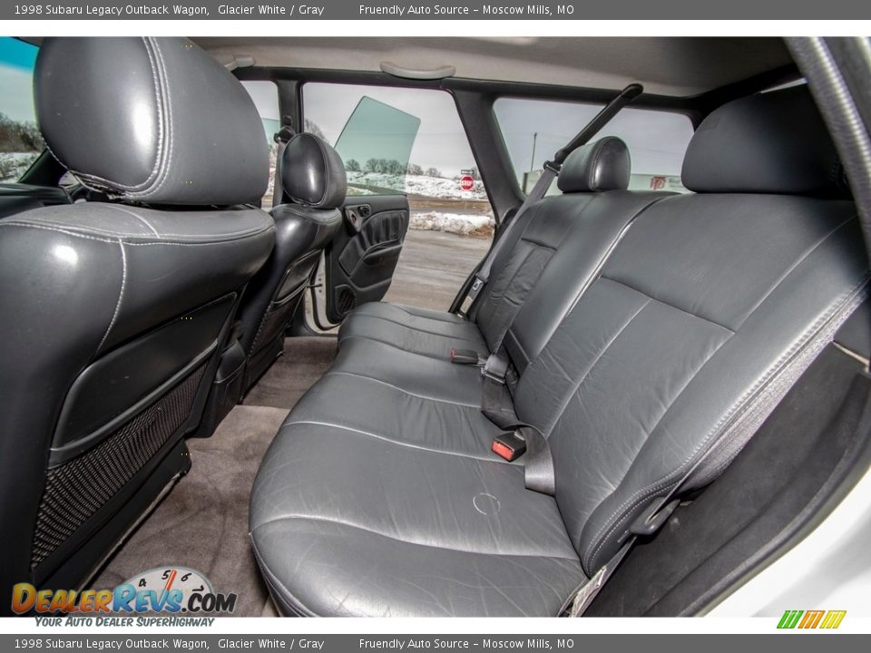 1998 Subaru Legacy Outback Wagon Glacier White / Gray Photo #22