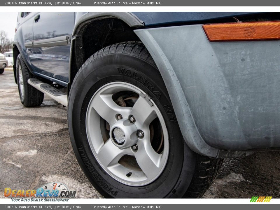 2004 Nissan Xterra XE 4x4 Just Blue / Gray Photo #2