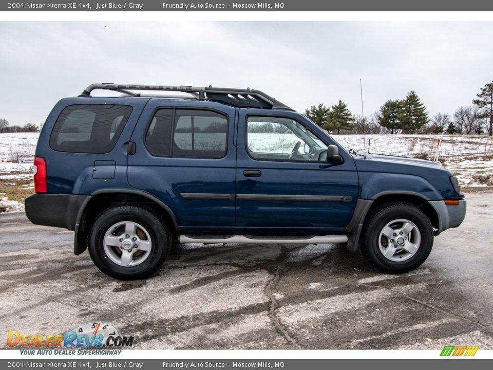 2004 Nissan Xterra XE 4x4 Just Blue / Gray Photo #3