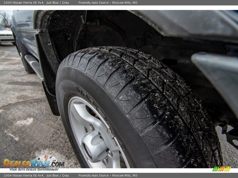 2004 Nissan Xterra XE 4x4 Just Blue / Gray Photo #11