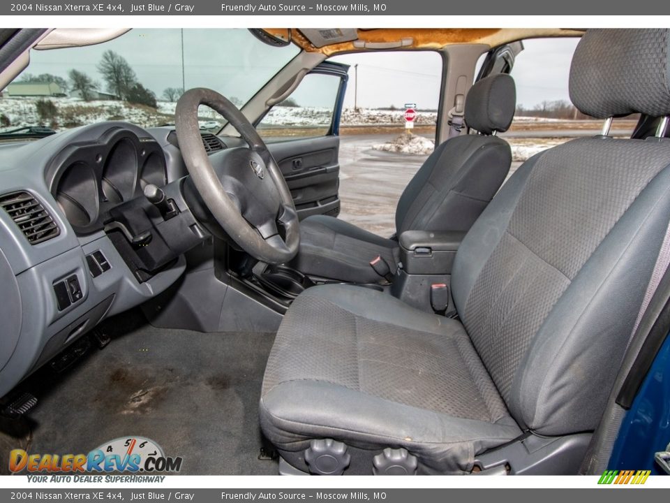 2004 Nissan Xterra XE 4x4 Just Blue / Gray Photo #17
