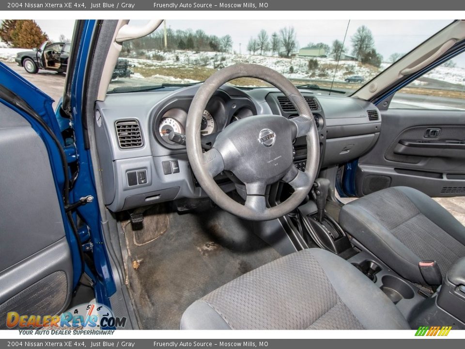 2004 Nissan Xterra XE 4x4 Just Blue / Gray Photo #18