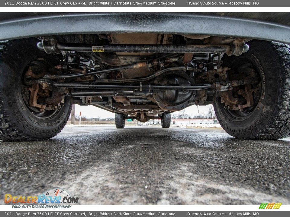 2011 Dodge Ram 3500 HD ST Crew Cab 4x4 Bright White / Dark Slate Gray/Medium Graystone Photo #10