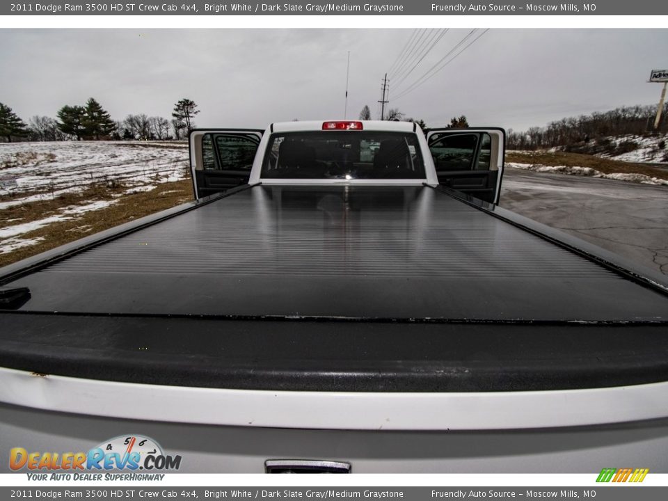 2011 Dodge Ram 3500 HD ST Crew Cab 4x4 Bright White / Dark Slate Gray/Medium Graystone Photo #18