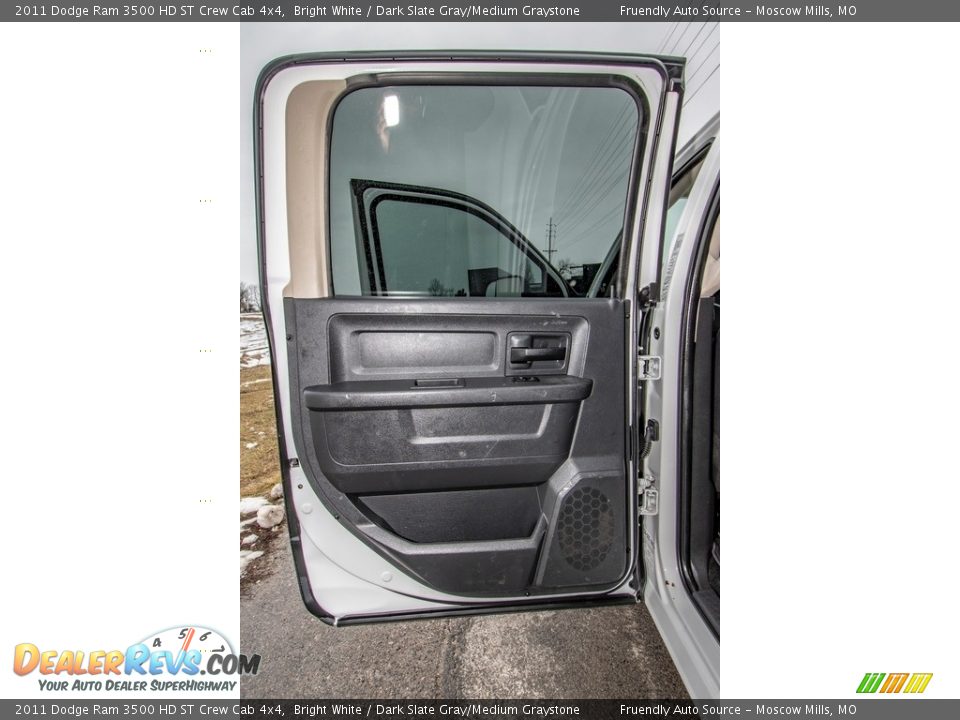 2011 Dodge Ram 3500 HD ST Crew Cab 4x4 Bright White / Dark Slate Gray/Medium Graystone Photo #26