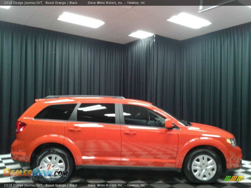 2018 Dodge Journey SXT Blood Orange / Black Photo #5