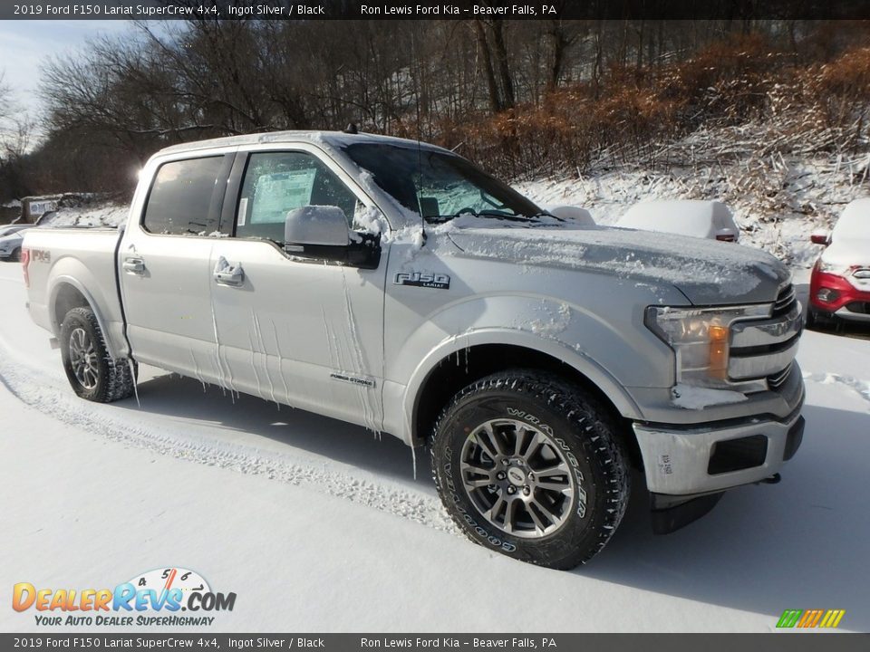 Front 3/4 View of 2019 Ford F150 Lariat SuperCrew 4x4 Photo #8