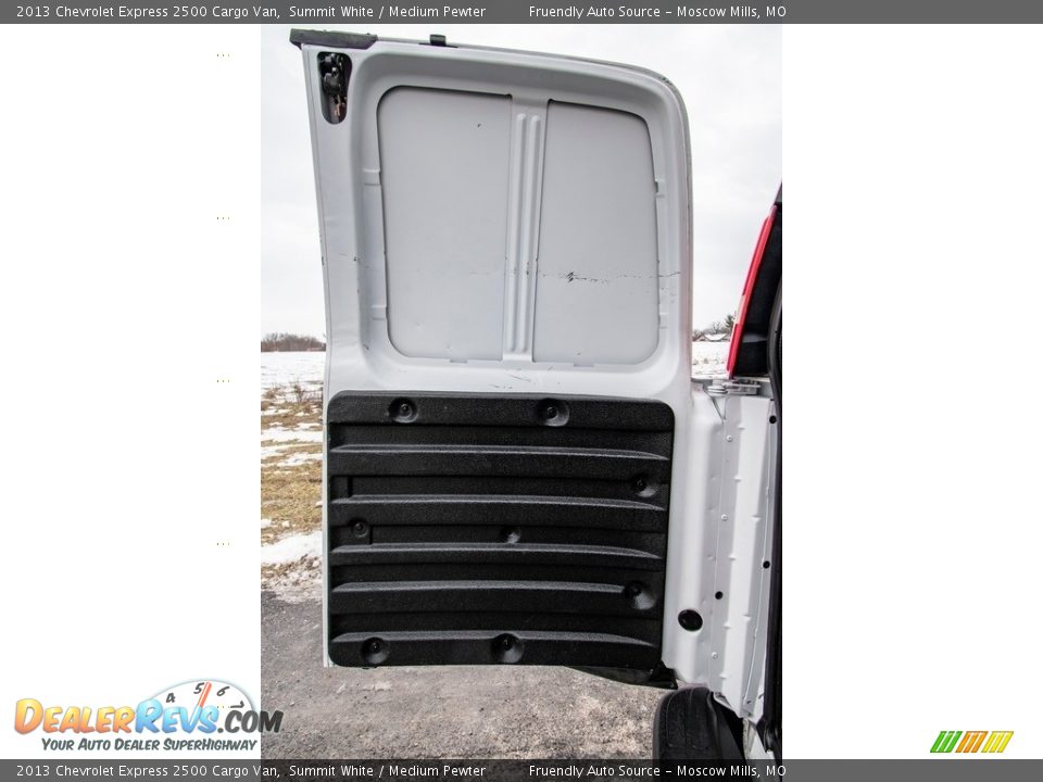 2013 Chevrolet Express 2500 Cargo Van Summit White / Medium Pewter Photo #26