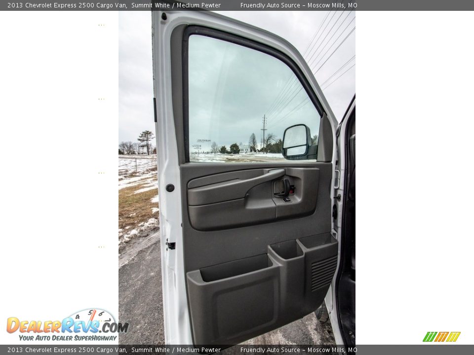 2013 Chevrolet Express 2500 Cargo Van Summit White / Medium Pewter Photo #31