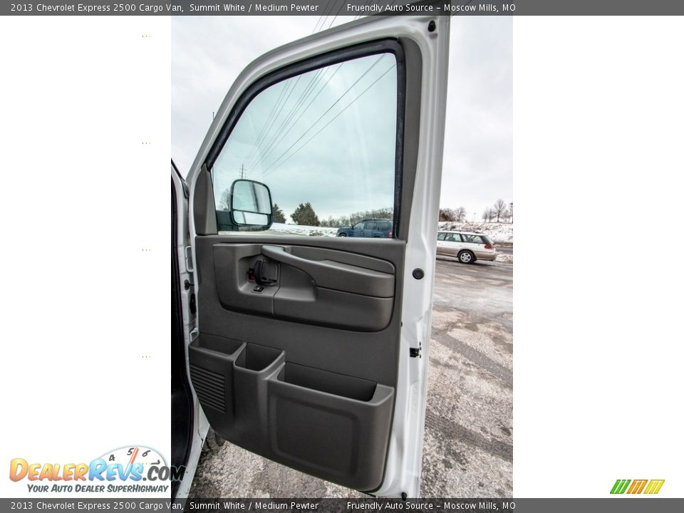 2013 Chevrolet Express 2500 Cargo Van Summit White / Medium Pewter Photo #35