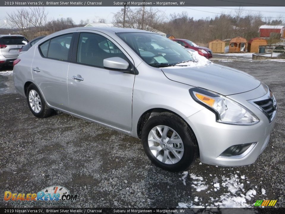 2019 Nissan Versa SV Brilliant Silver Metallic / Charcoal Photo #1