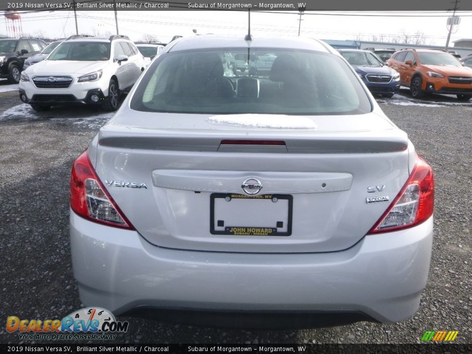2019 Nissan Versa SV Brilliant Silver Metallic / Charcoal Photo #5