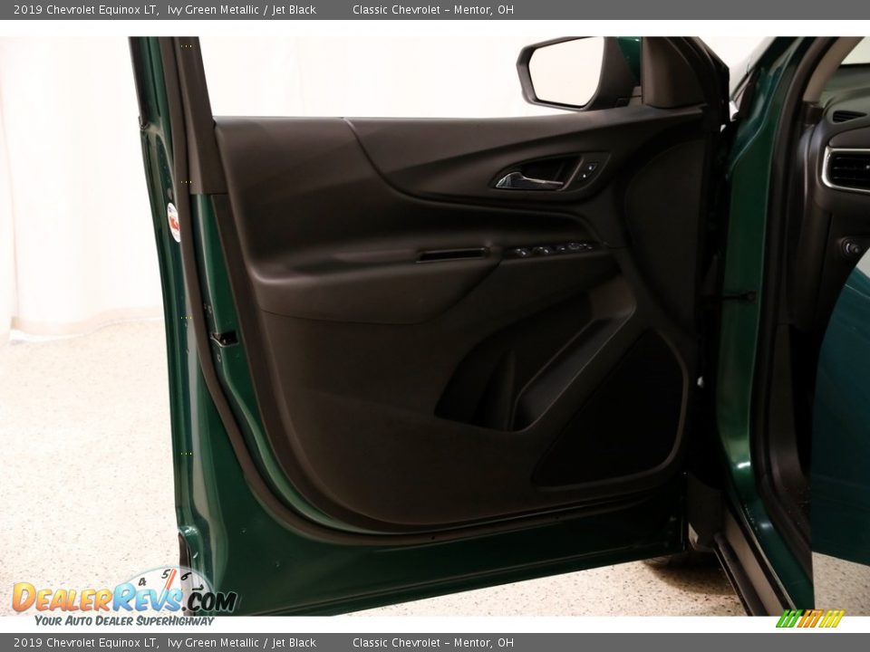 2019 Chevrolet Equinox LT Ivy Green Metallic / Jet Black Photo #4