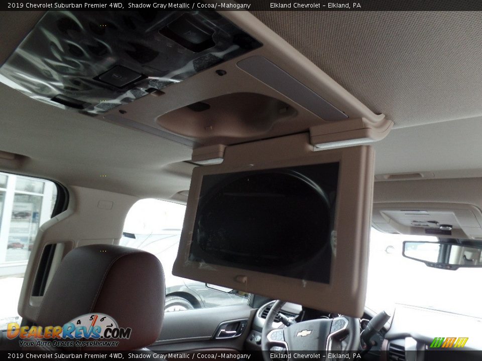 Entertainment System of 2019 Chevrolet Suburban Premier 4WD Photo #17