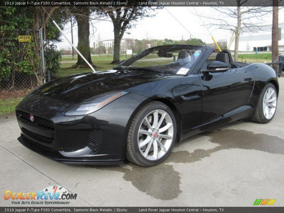 Front 3/4 View of 2019 Jaguar F-Type P380 Convertible Photo #10