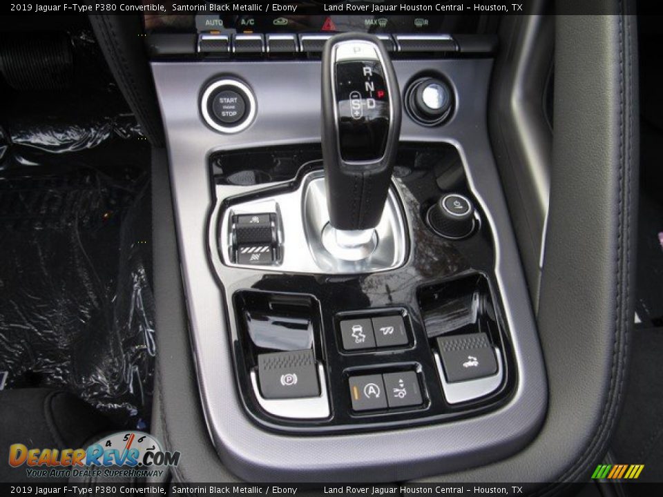 2019 Jaguar F-Type P380 Convertible Shifter Photo #29