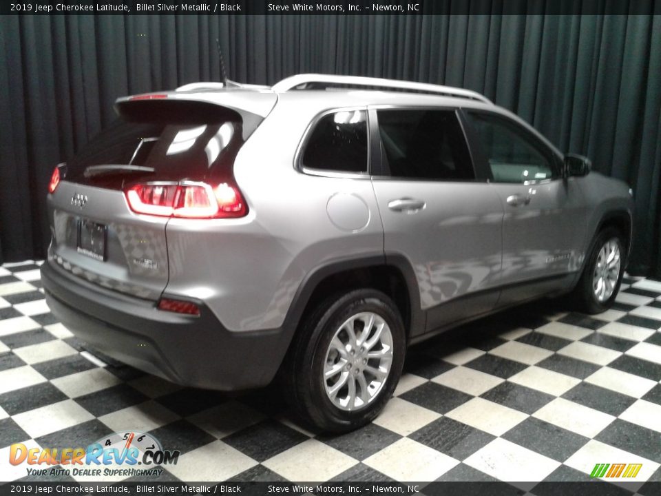 2019 Jeep Cherokee Latitude Billet Silver Metallic / Black Photo #6
