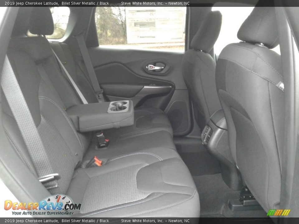 2019 Jeep Cherokee Latitude Billet Silver Metallic / Black Photo #14