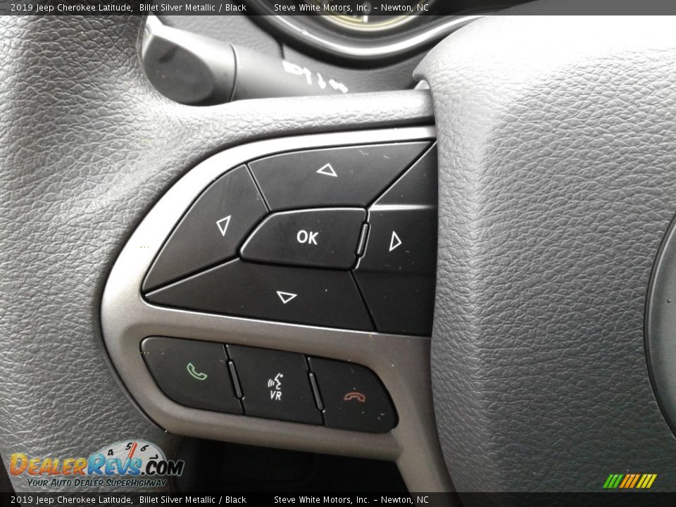 2019 Jeep Cherokee Latitude Billet Silver Metallic / Black Photo #16