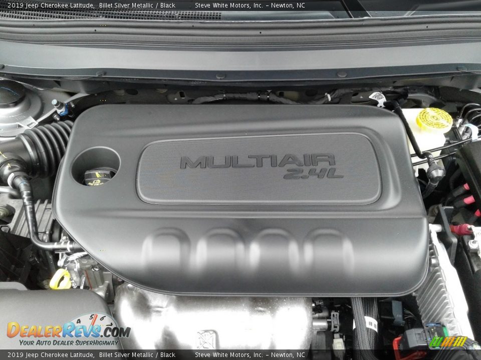 2019 Jeep Cherokee Latitude Billet Silver Metallic / Black Photo #29