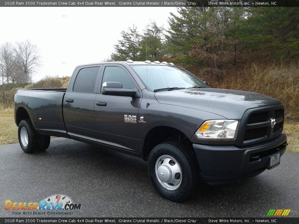2018 Ram 3500 Tradesman Crew Cab 4x4 Dual Rear Wheel Granite Crystal Metallic / Black/Diesel Gray Photo #4