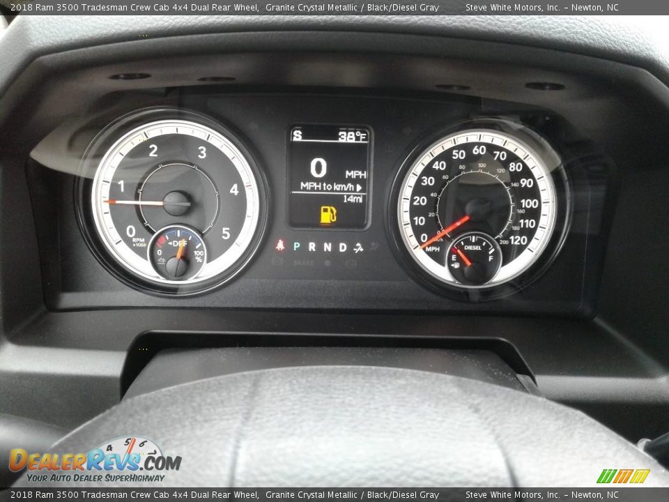 2018 Ram 3500 Tradesman Crew Cab 4x4 Dual Rear Wheel Granite Crystal Metallic / Black/Diesel Gray Photo #17