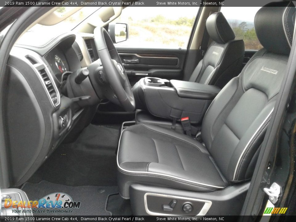 2019 Ram 1500 Laramie Crew Cab 4x4 Diamond Black Crystal Pearl / Black Photo #10