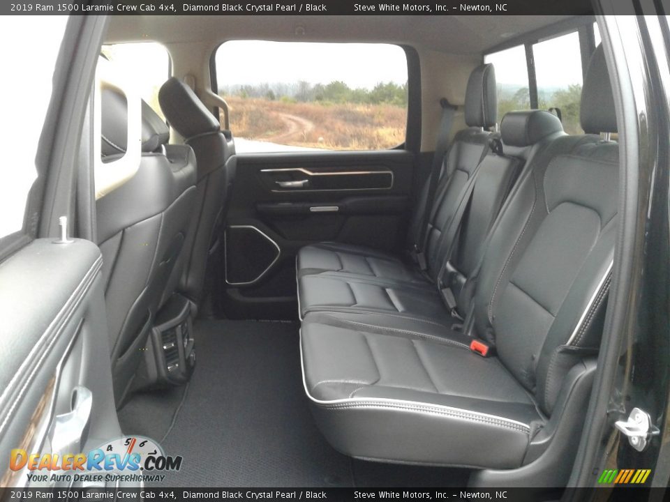 2019 Ram 1500 Laramie Crew Cab 4x4 Diamond Black Crystal Pearl / Black Photo #12