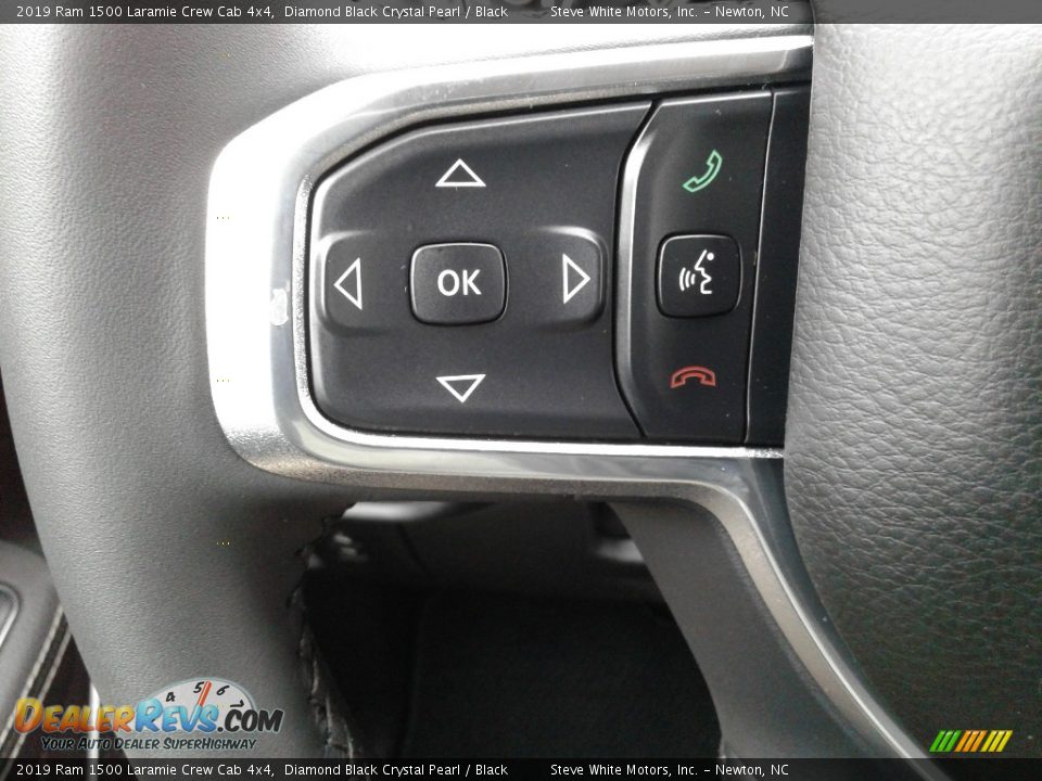 2019 Ram 1500 Laramie Crew Cab 4x4 Diamond Black Crystal Pearl / Black Photo #19
