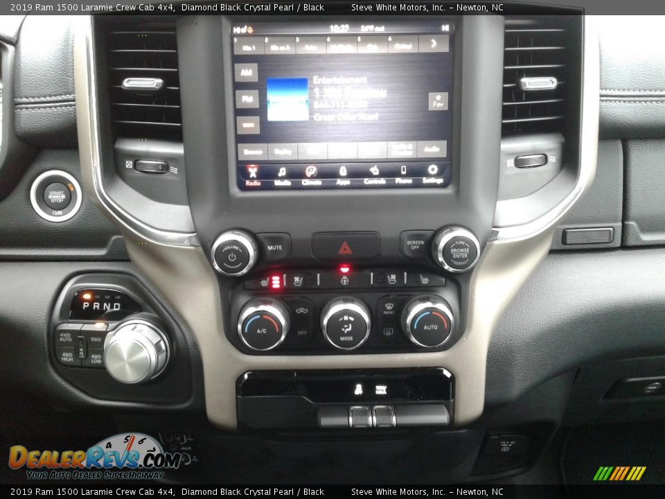 2019 Ram 1500 Laramie Crew Cab 4x4 Diamond Black Crystal Pearl / Black Photo #22