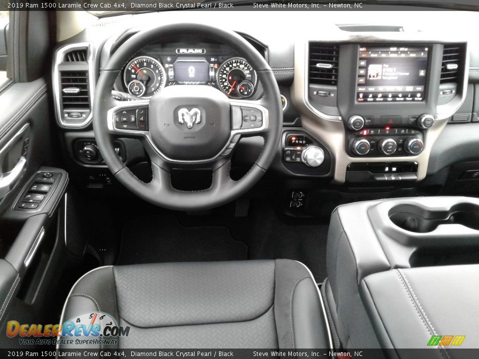 2019 Ram 1500 Laramie Crew Cab 4x4 Diamond Black Crystal Pearl / Black Photo #34