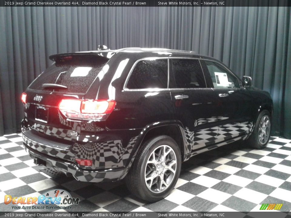 2019 Jeep Grand Cherokee Overland 4x4 Diamond Black Crystal Pearl / Brown Photo #6