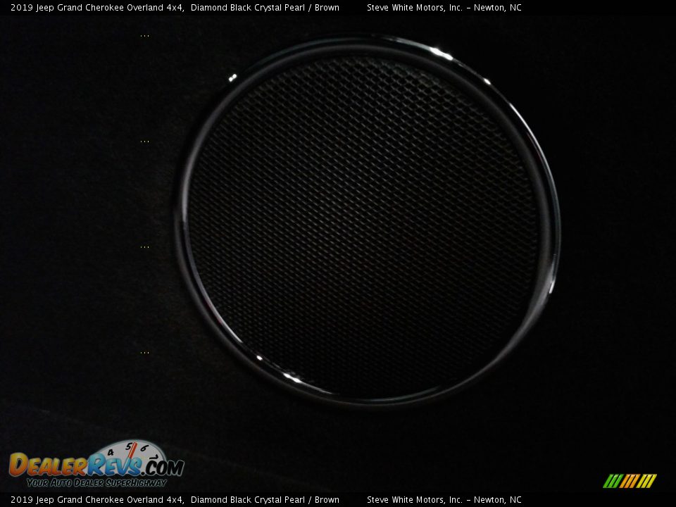 2019 Jeep Grand Cherokee Overland 4x4 Diamond Black Crystal Pearl / Brown Photo #14