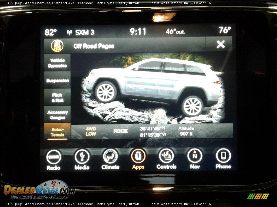 2019 Jeep Grand Cherokee Overland 4x4 Diamond Black Crystal Pearl / Brown Photo #30