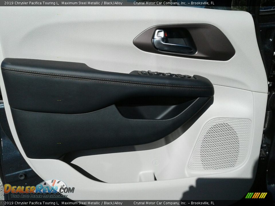 2019 Chrysler Pacifica Touring L Maximum Steel Metallic / Black/Alloy Photo #18