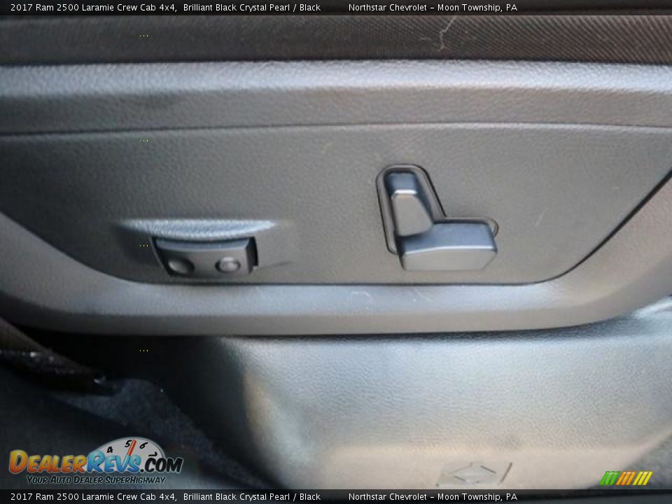 2017 Ram 2500 Laramie Crew Cab 4x4 Brilliant Black Crystal Pearl / Black Photo #17