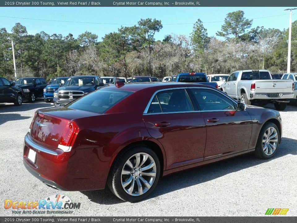 2019 Chrysler 300 Touring Velvet Red Pearl / Black Photo #5