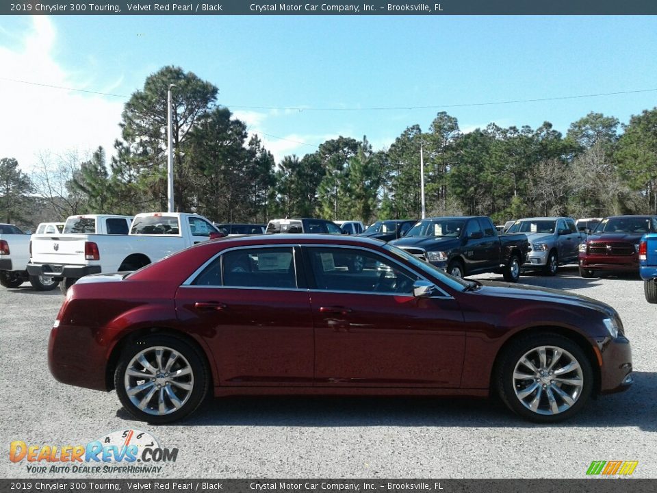 2019 Chrysler 300 Touring Velvet Red Pearl / Black Photo #6