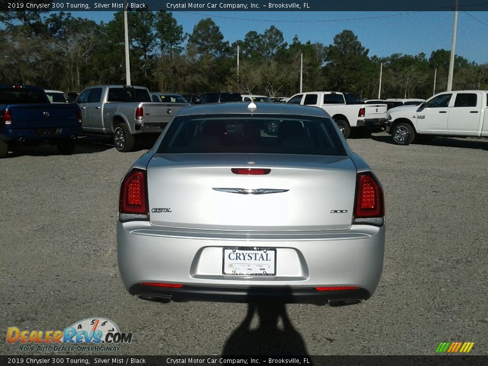 2019 Chrysler 300 Touring Silver Mist / Black Photo #4