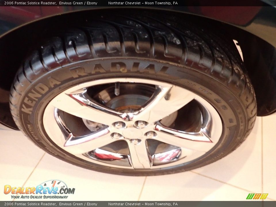 2006 Pontiac Solstice Roadster Envious Green / Ebony Photo #4