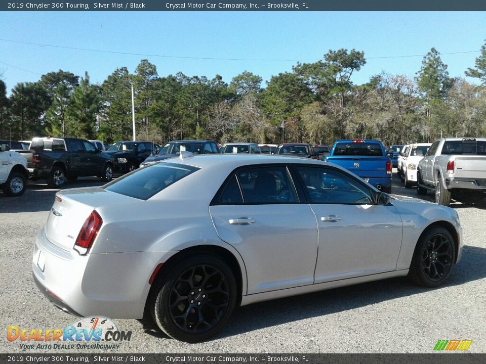 2019 Chrysler 300 Touring Silver Mist / Black Photo #5