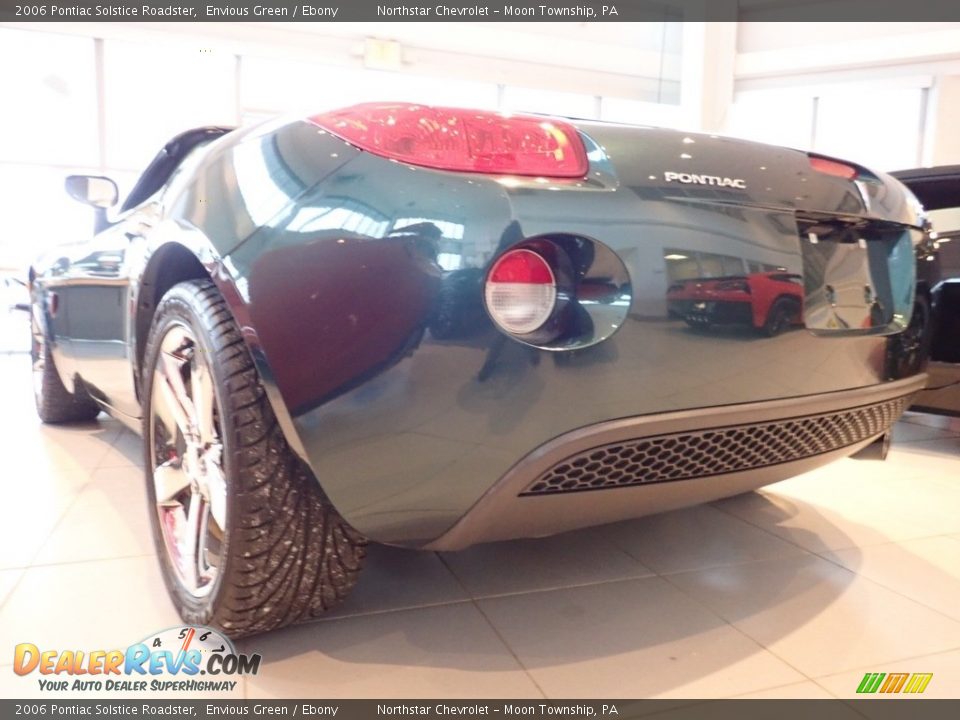 2006 Pontiac Solstice Roadster Envious Green / Ebony Photo #6